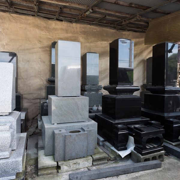 茨城で石材店なら墓石の販売も行う当社をご検討ください