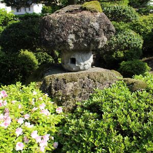 茨城の当石材店は庭石に関するご依頼に丁寧に対応いたします